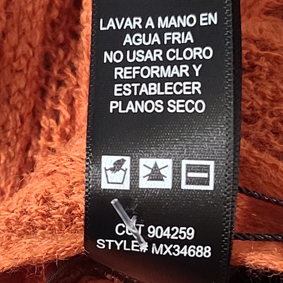 NWT - MAX SPORT RUFFLED PONCHO - Picture 3 of 10